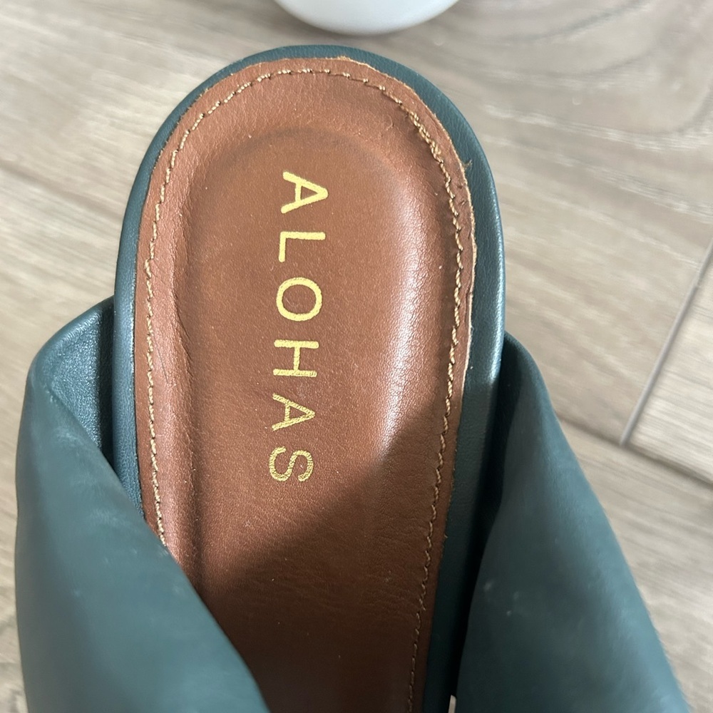 ALOHAS Double Strap High Heel Mules Color Dark Green Size 41 Fits like a 9 1/2 - Picture 5 of 7